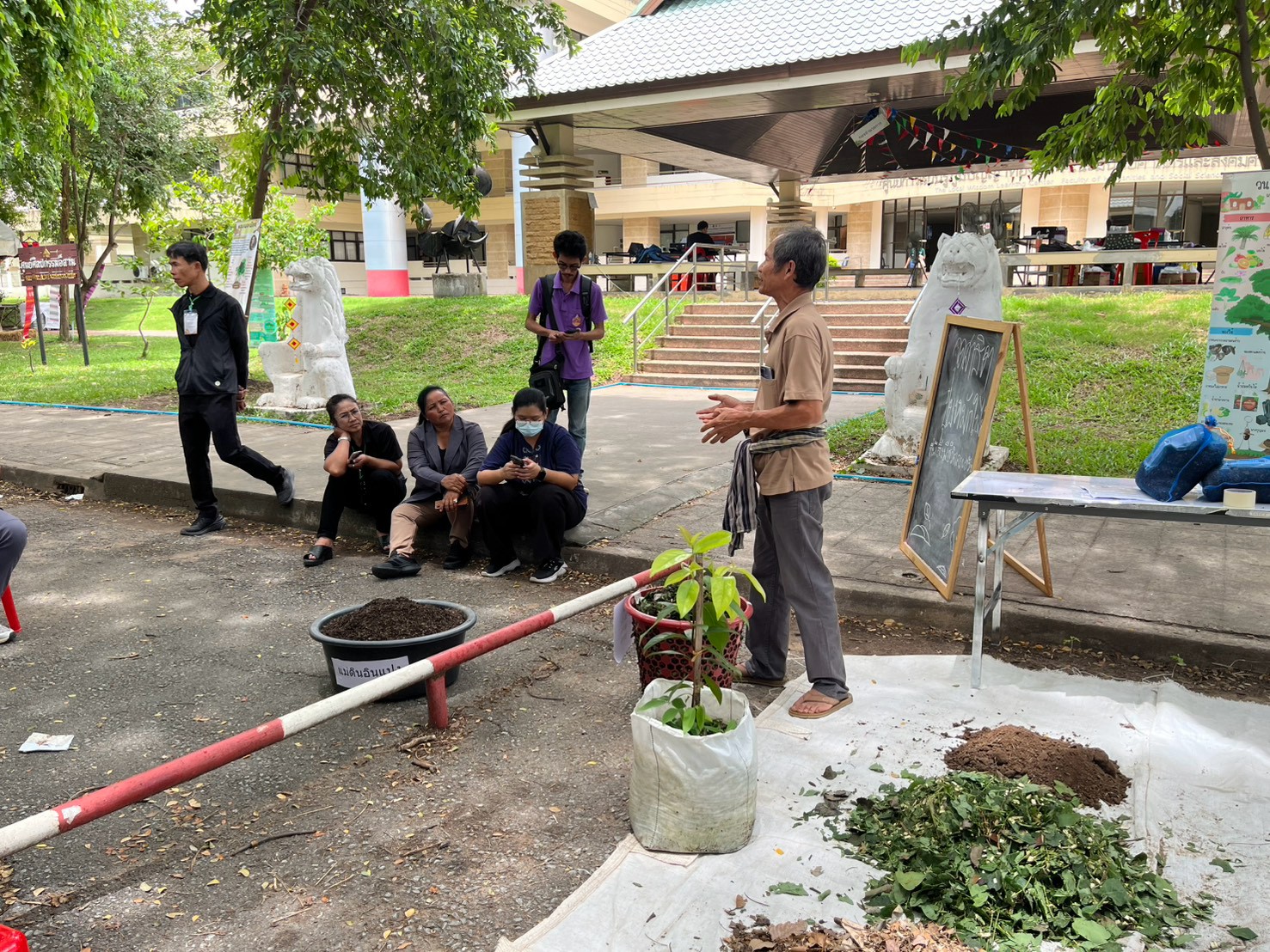 title - ส.ป.ก.แพร่ เข้าร่วมโครงการสัมมนาเชิงปฏิบัติการ “การสร้างและพัฒนาเครือข่ายต้นแบบเกษตรกรรมยั่งยืนในเขตปฏิรูปที่ดิน” 